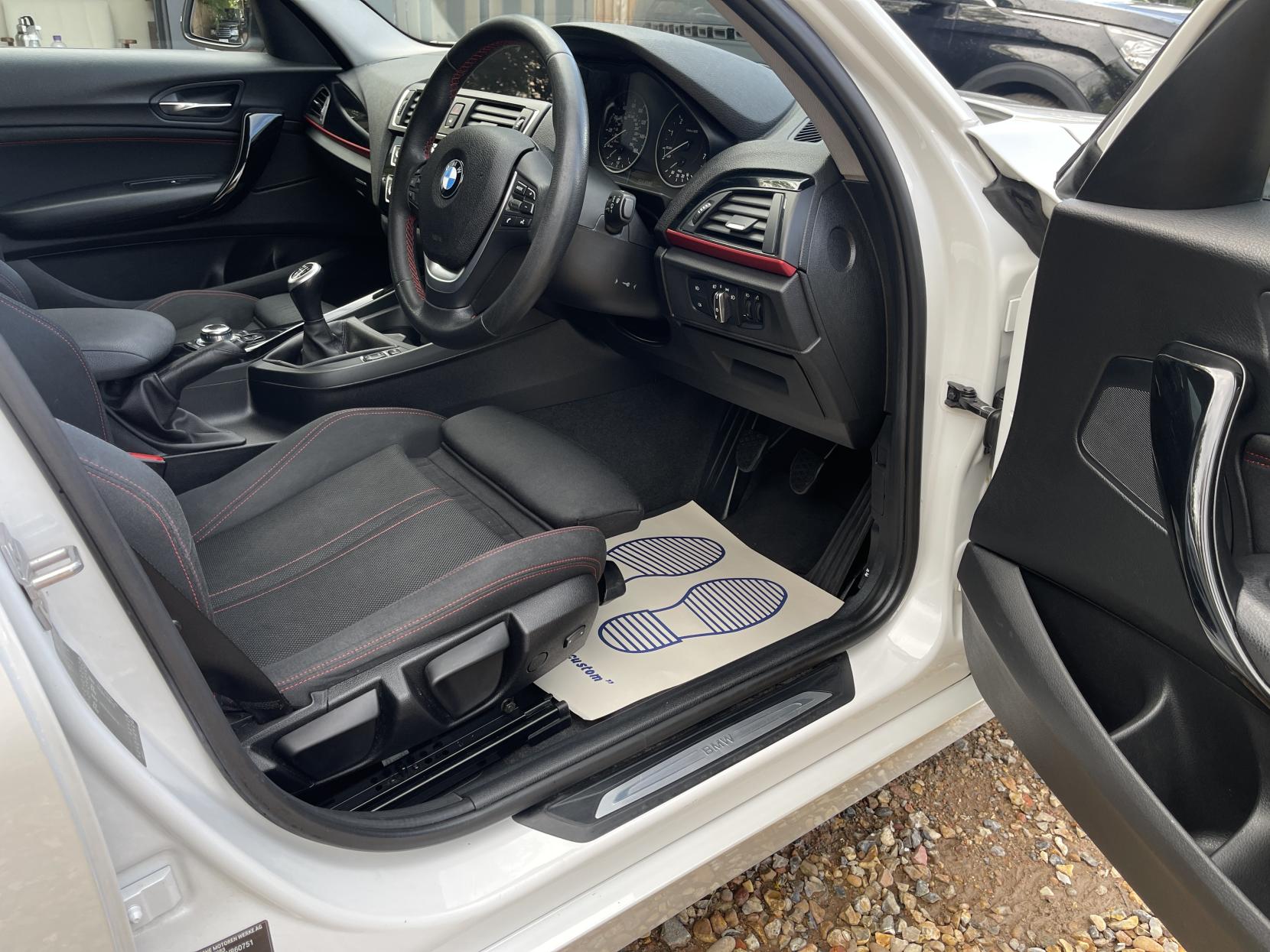 BMW 1 Series 1.5 118i Sport Hatchback 5dr Petrol Manual Euro 6 (s/s) (136 ps)