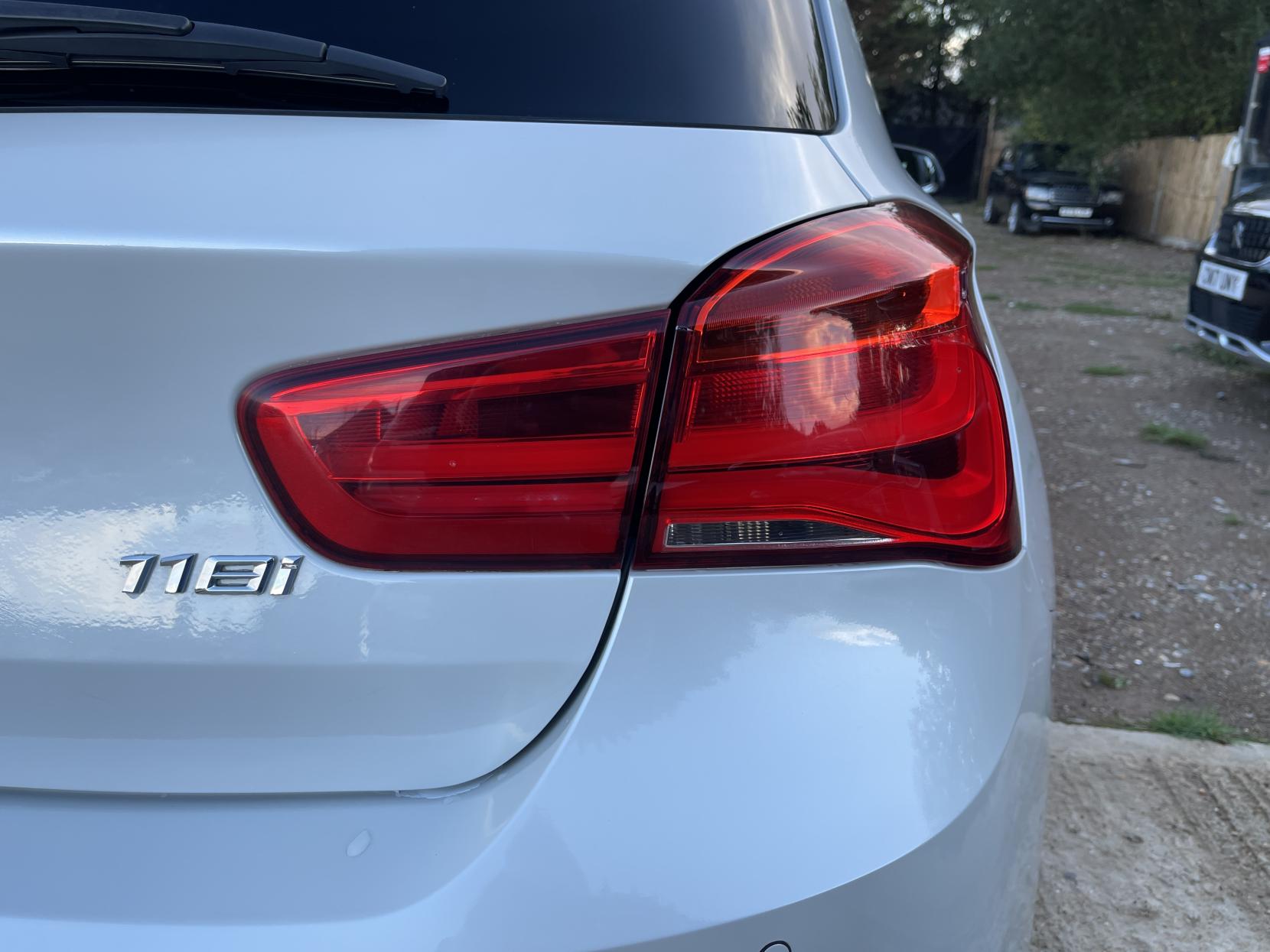 BMW 1 Series 1.5 118i Sport Hatchback 5dr Petrol Manual Euro 6 (s/s) (136 ps)