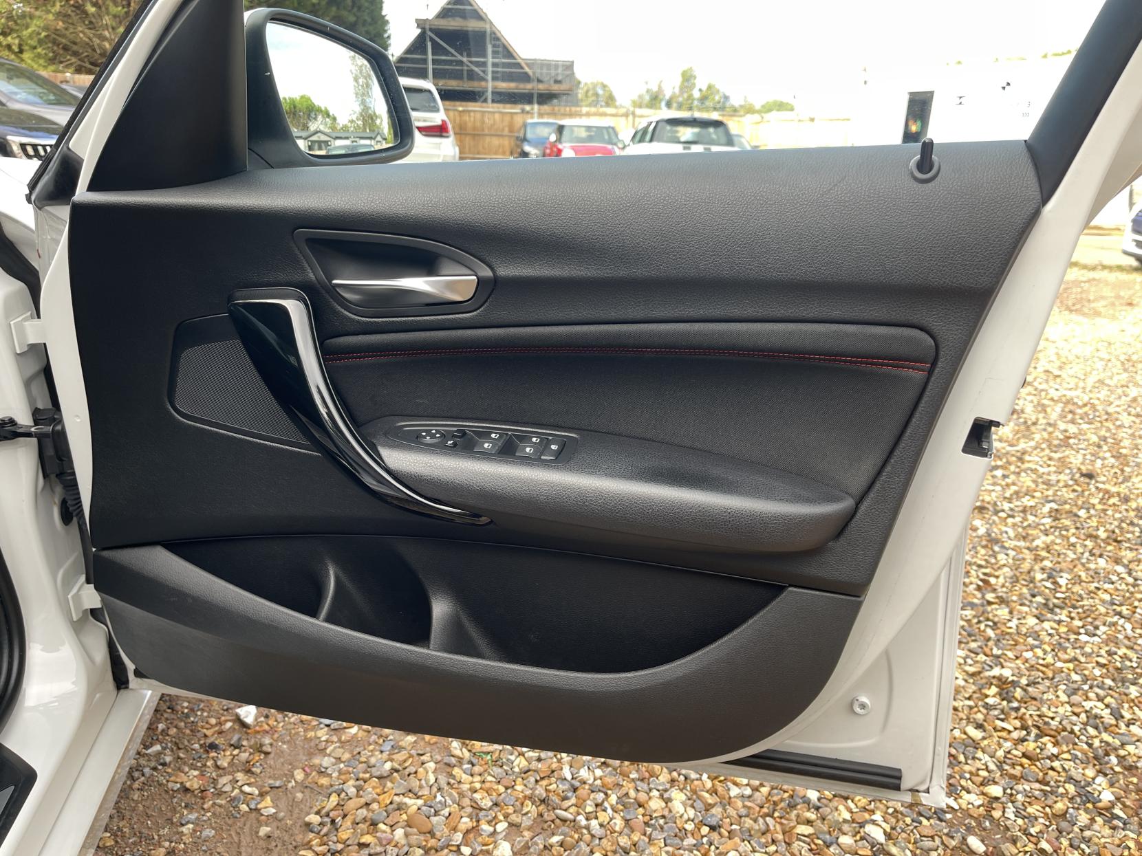 BMW 1 Series 1.5 118i Sport Hatchback 5dr Petrol Manual Euro 6 (s/s) (136 ps)