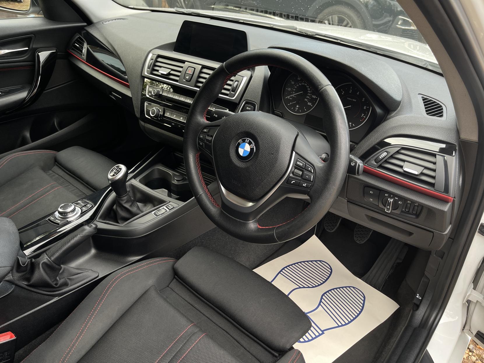 BMW 1 Series 1.5 118i Sport Hatchback 5dr Petrol Manual Euro 6 (s/s) (136 ps)