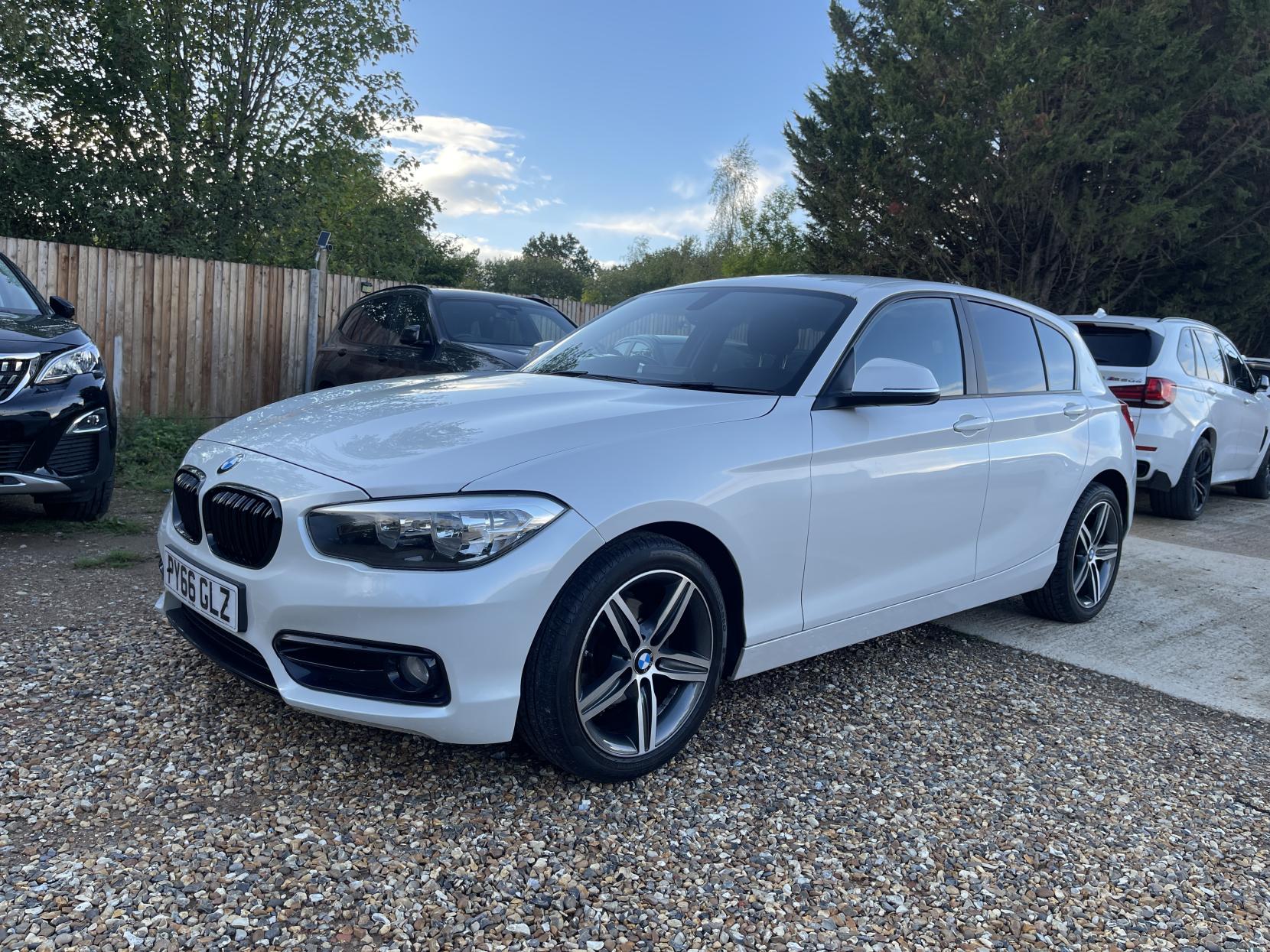 BMW 1 Series 1.5 118i Sport Hatchback 5dr Petrol Manual Euro 6 (s/s) (136 ps)