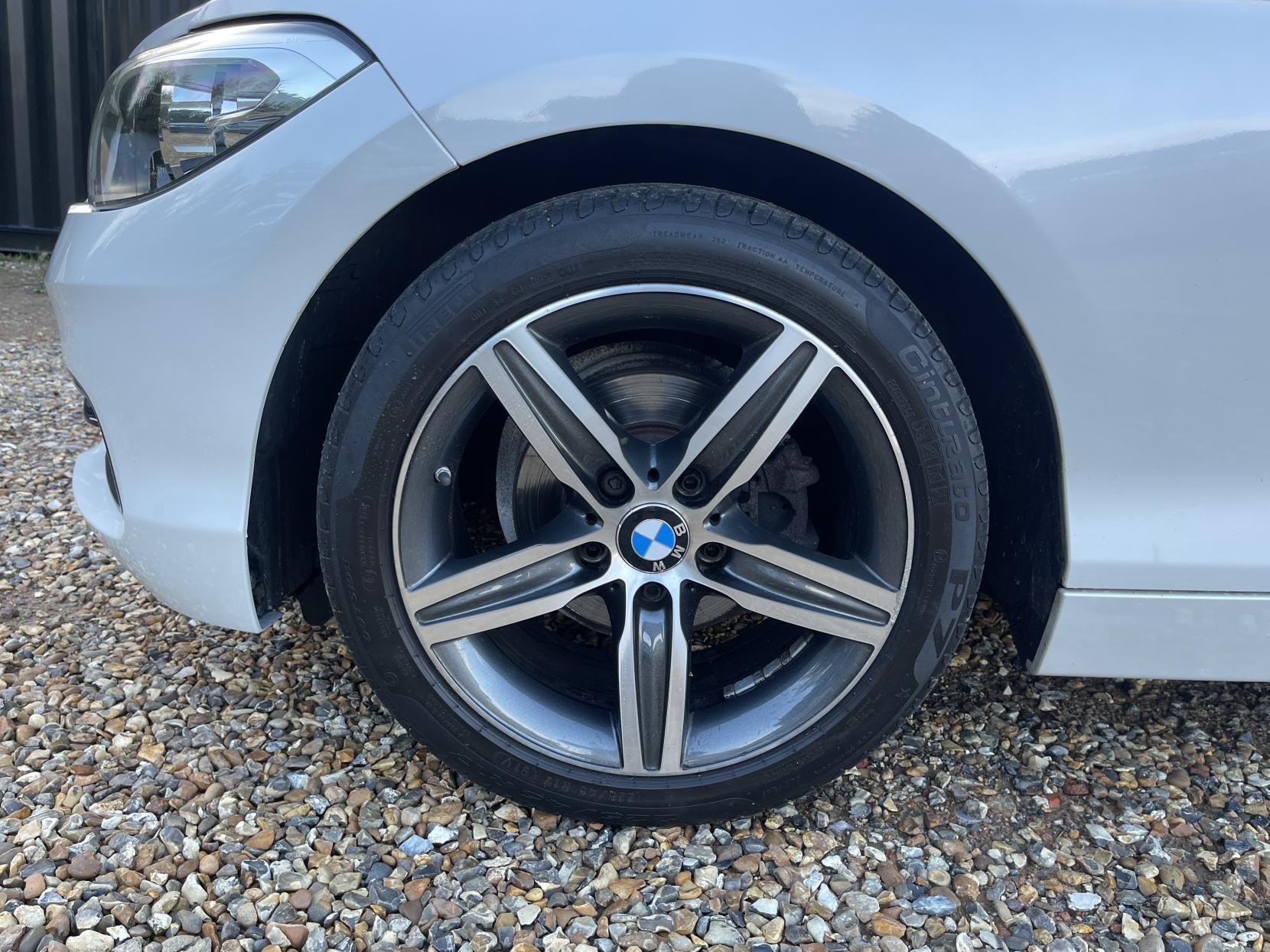 BMW 1 Series 1.5 118i Sport Hatchback 5dr Petrol Manual Euro 6 (s/s) (136 ps)