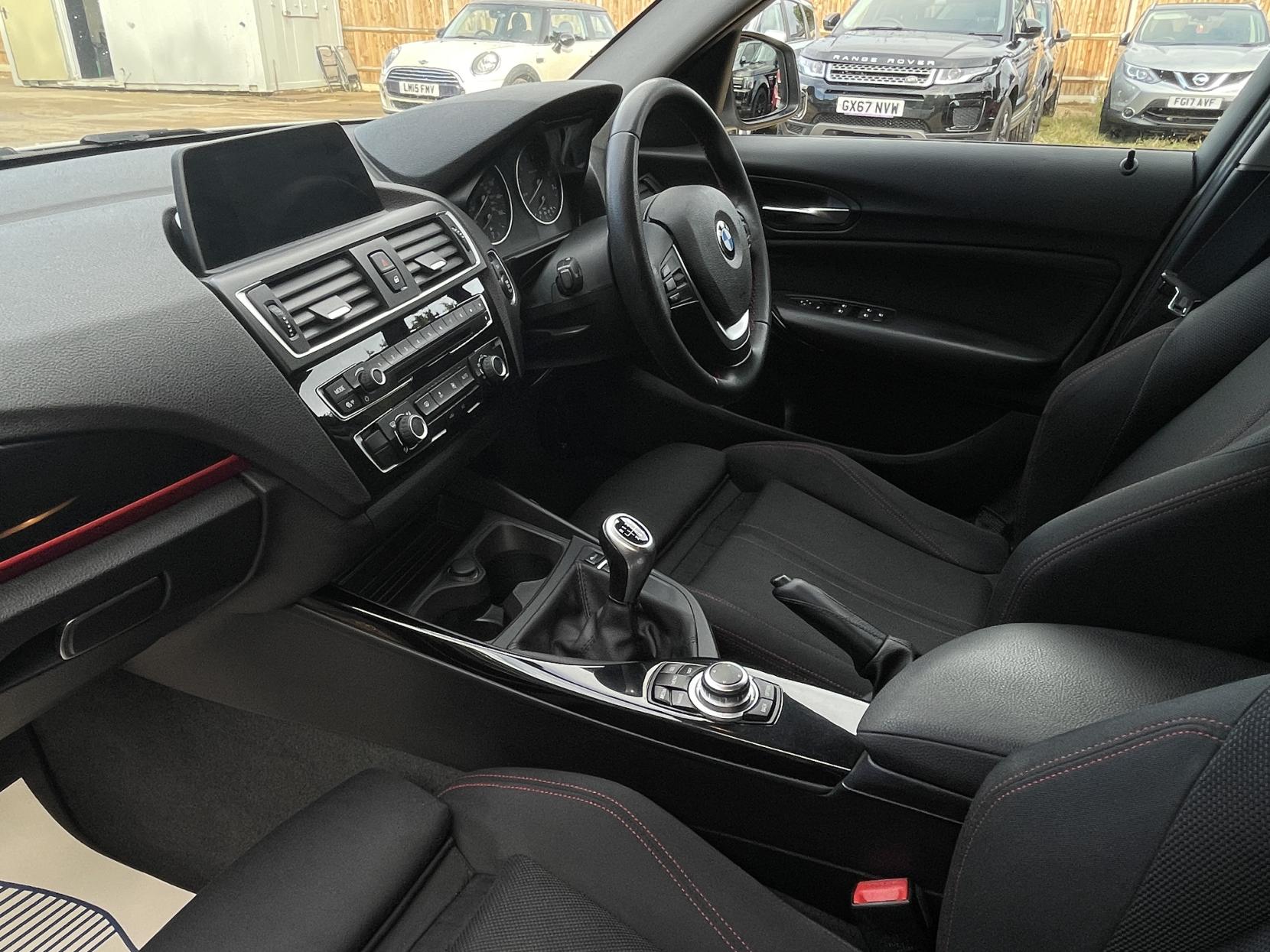 BMW 1 Series 1.5 118i Sport Hatchback 5dr Petrol Manual Euro 6 (s/s) (136 ps)