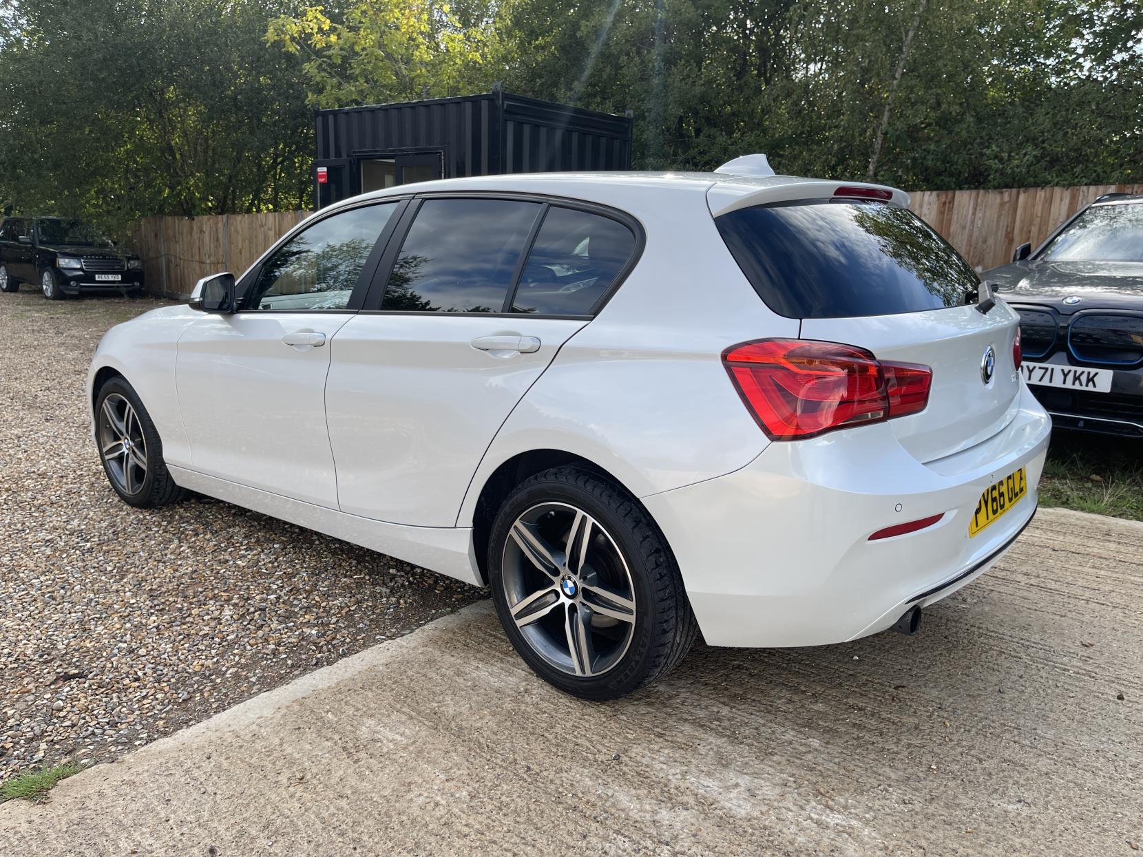 BMW 1 Series 1.5 118i Sport Hatchback 5dr Petrol Manual Euro 6 (s/s) (136 ps)