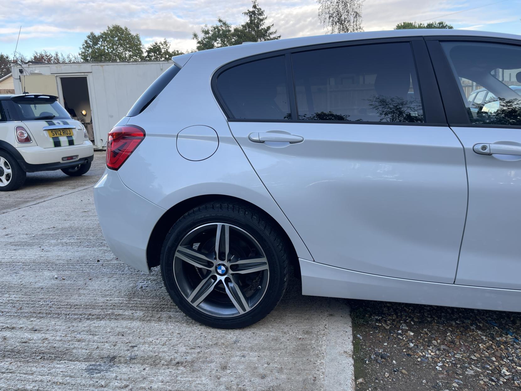 BMW 1 Series 1.5 118i Sport Hatchback 5dr Petrol Manual Euro 6 (s/s) (136 ps)