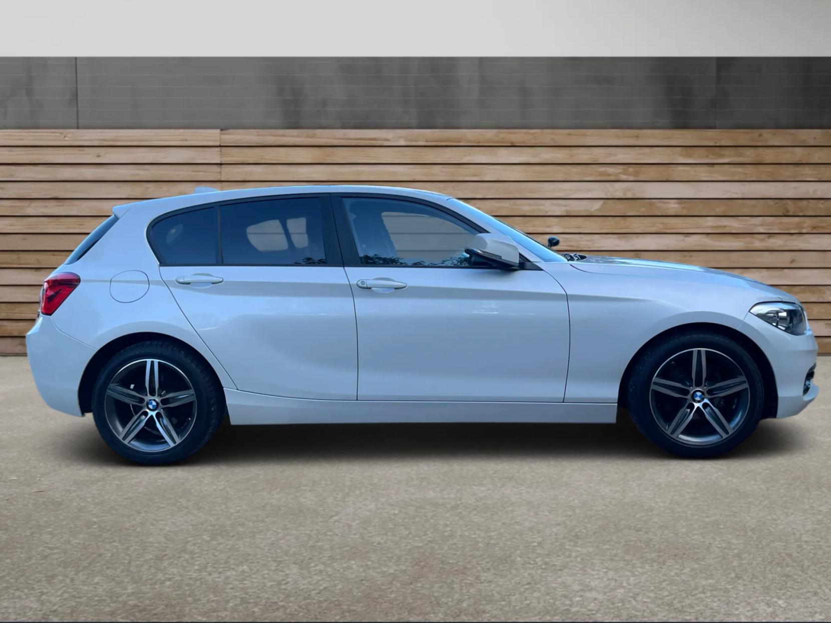 BMW 1 Series 1.5 118i Sport Hatchback 5dr Petrol Manual Euro 6 (s/s) (136 ps)