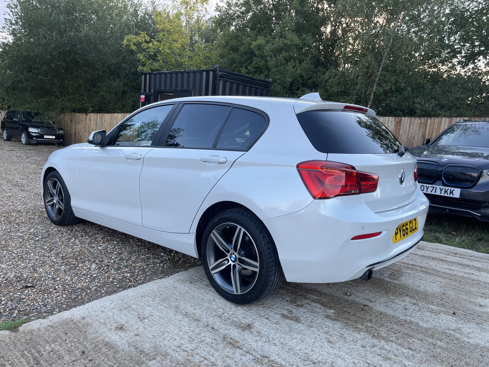 BMW 1 Series 1.5 118i Sport Hatchback 5dr Petrol Manual Euro 6 (s/s) (136 ps)