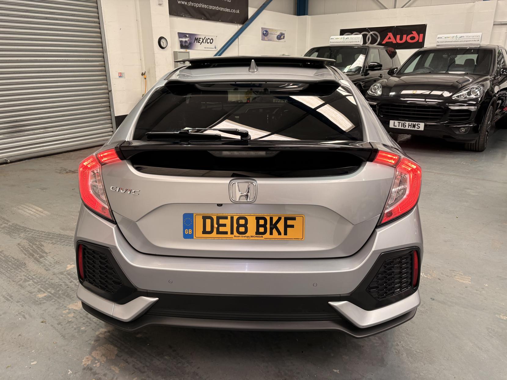 Vehicle Image 11