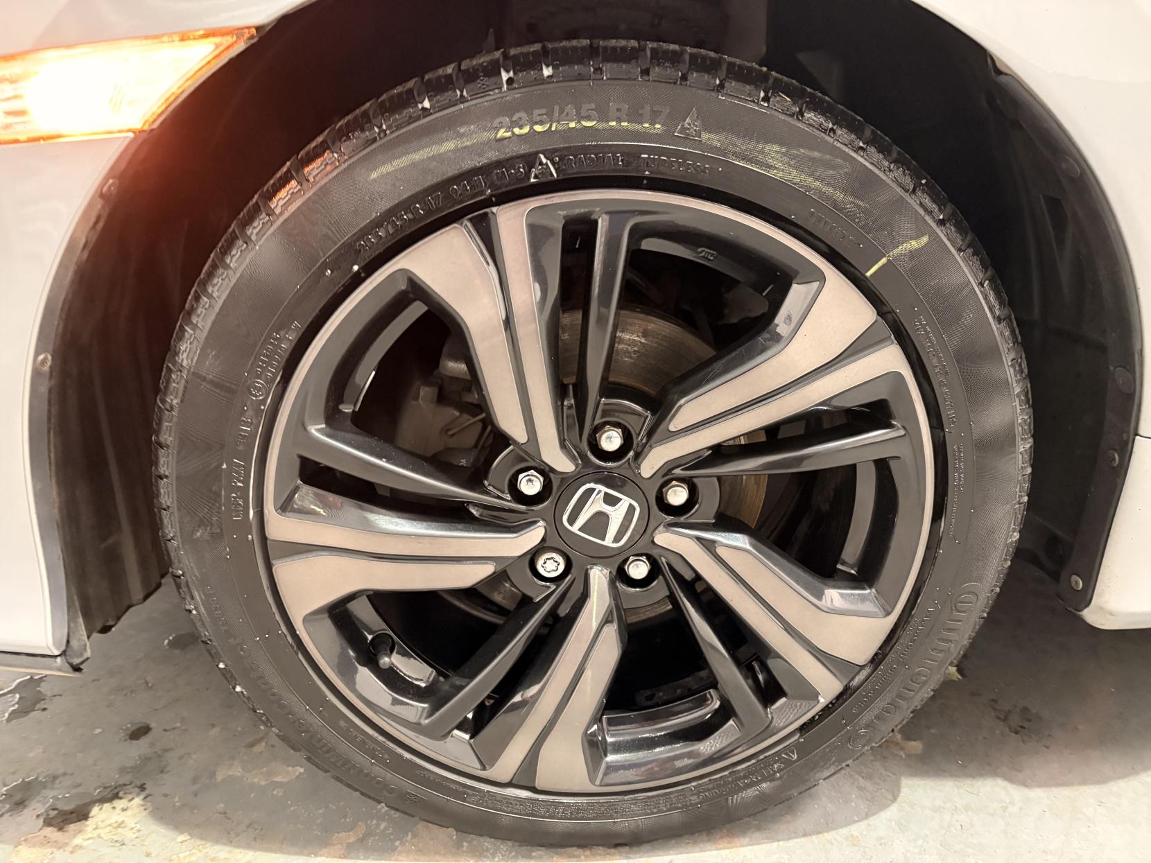 Vehicle Image 17