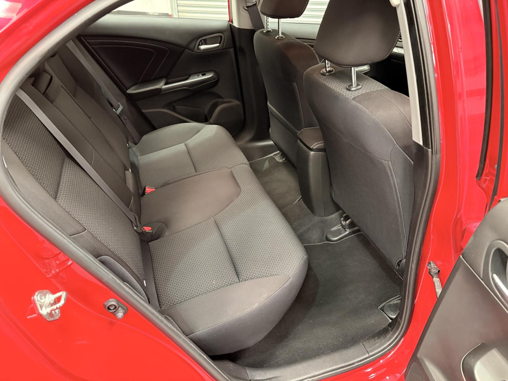 Vehicle Image 22