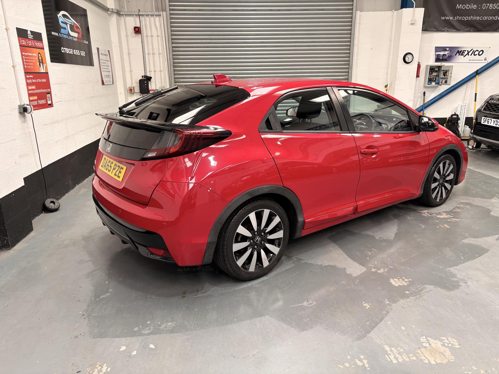 Vehicle Image 6