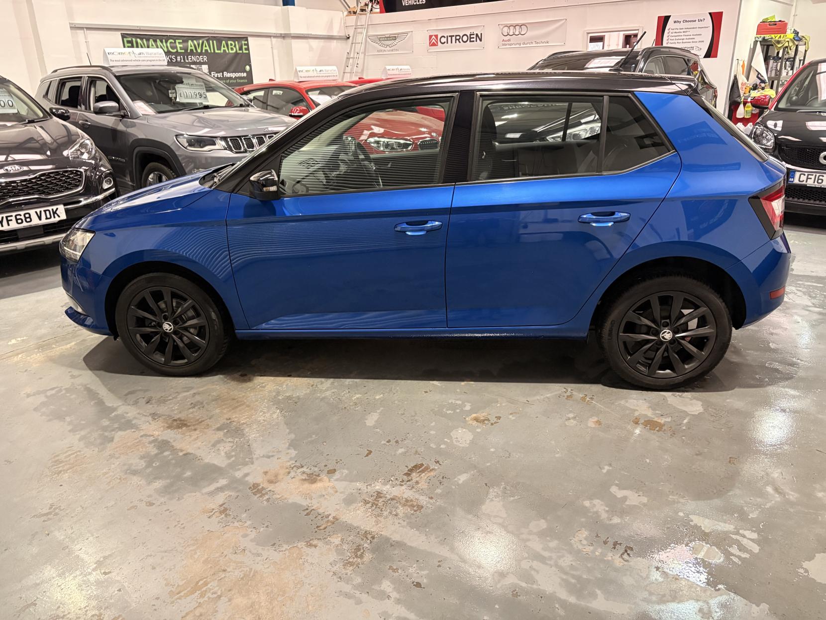Vehicle Image 6