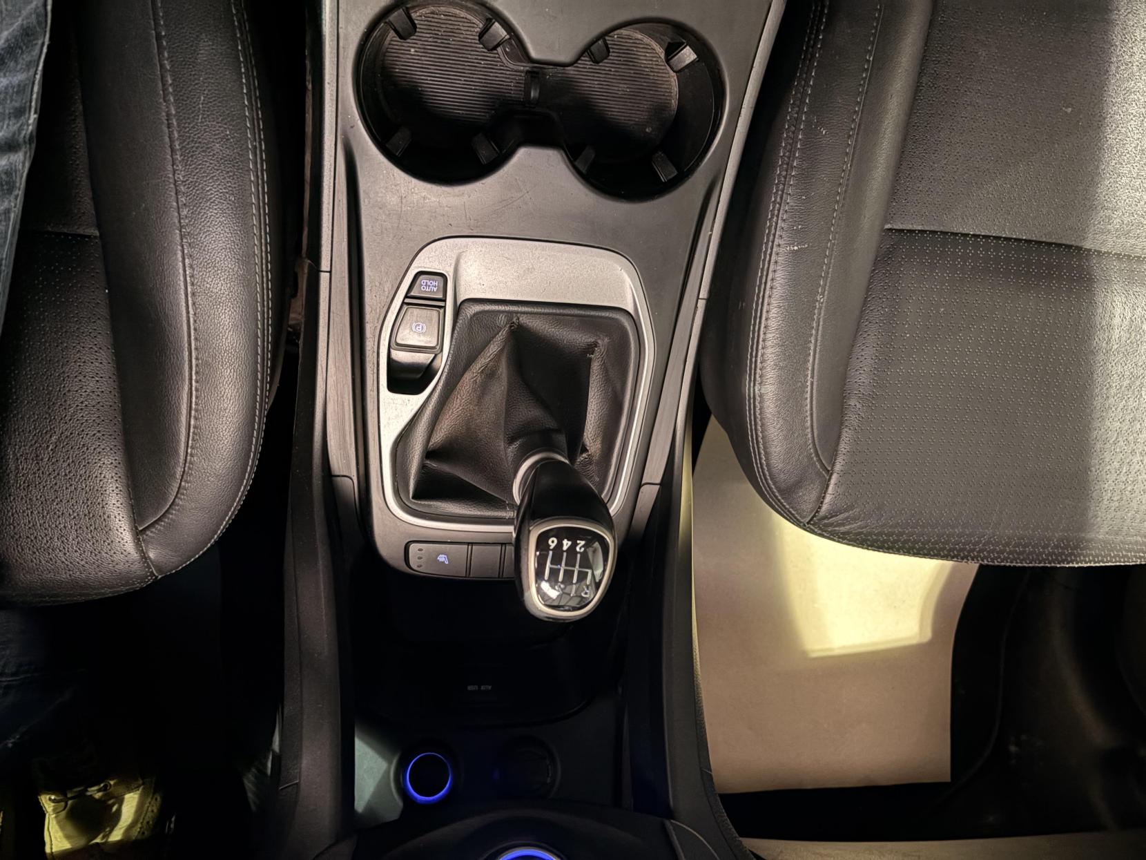 Vehicle Image 26