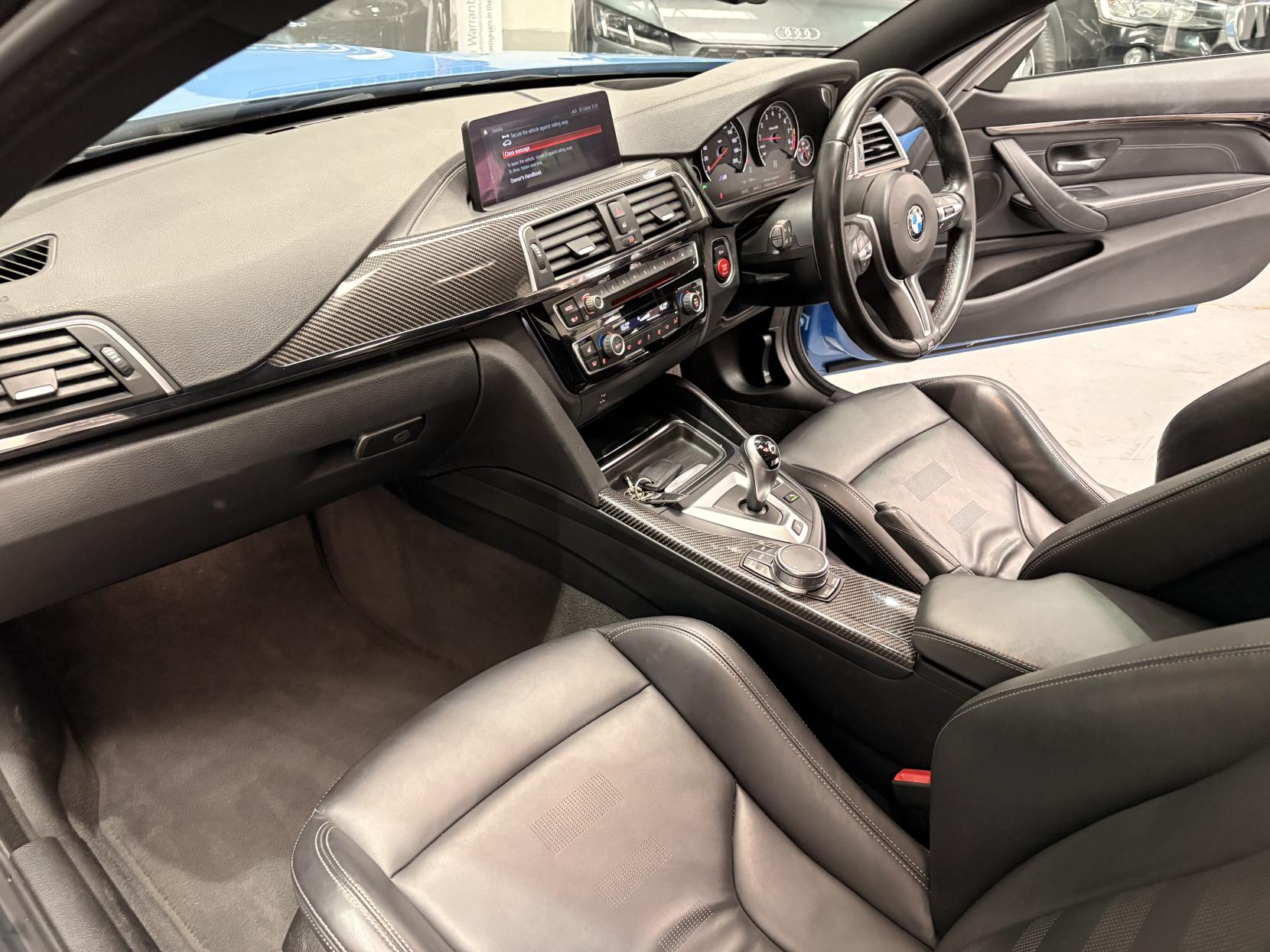 Vehicle Image 33