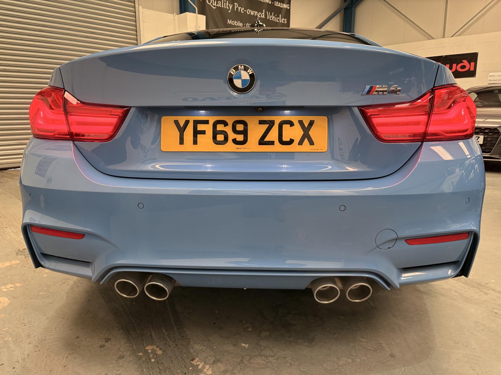 Vehicle Image 9