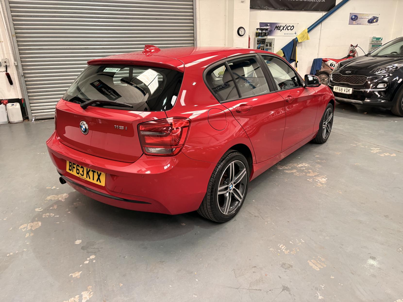 Vehicle Image 10