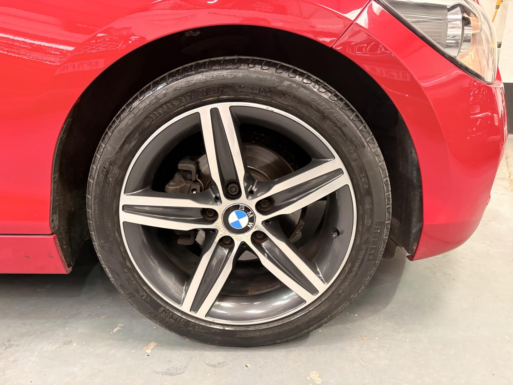 Vehicle Image 14