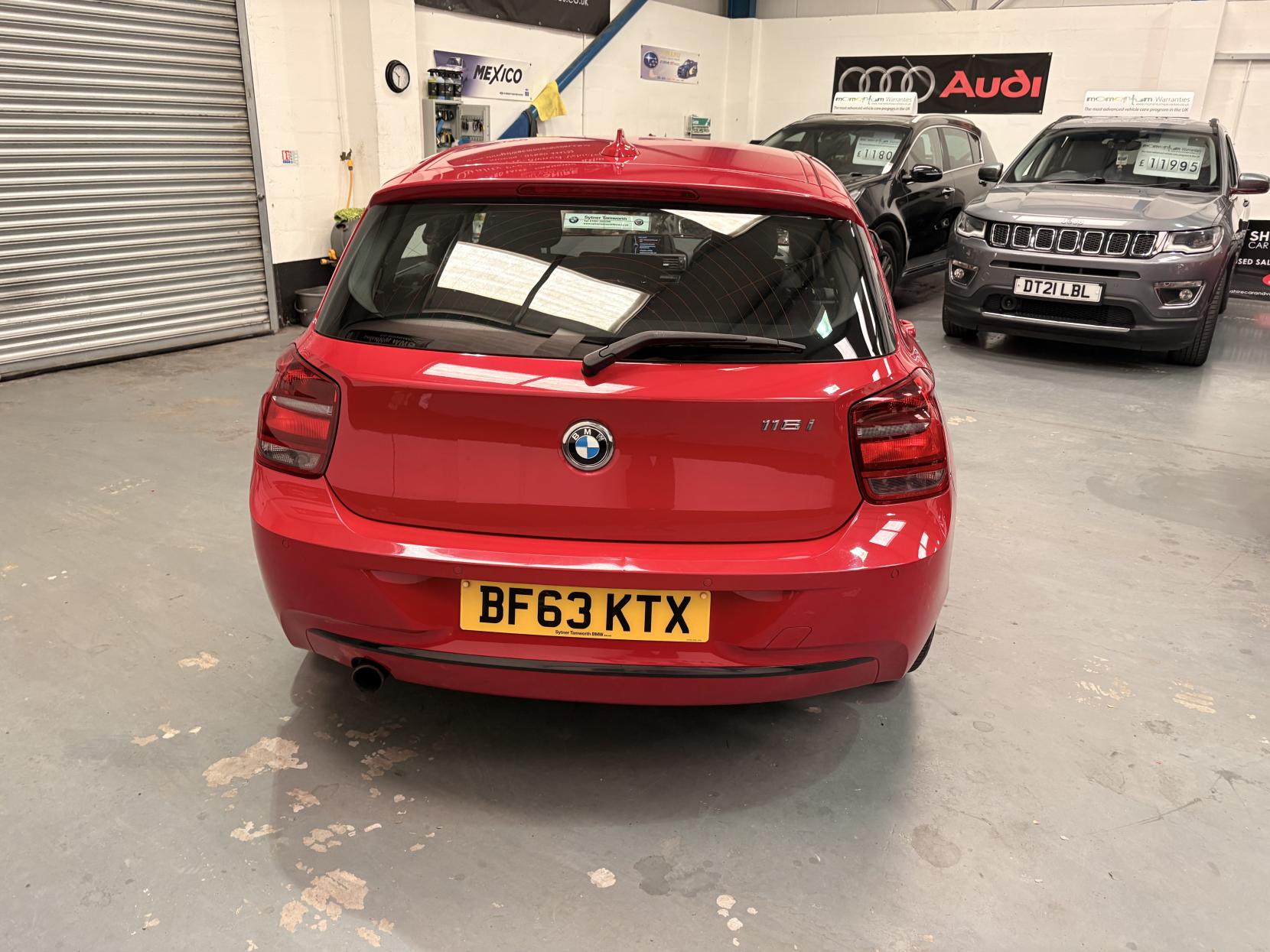 Vehicle Image 7