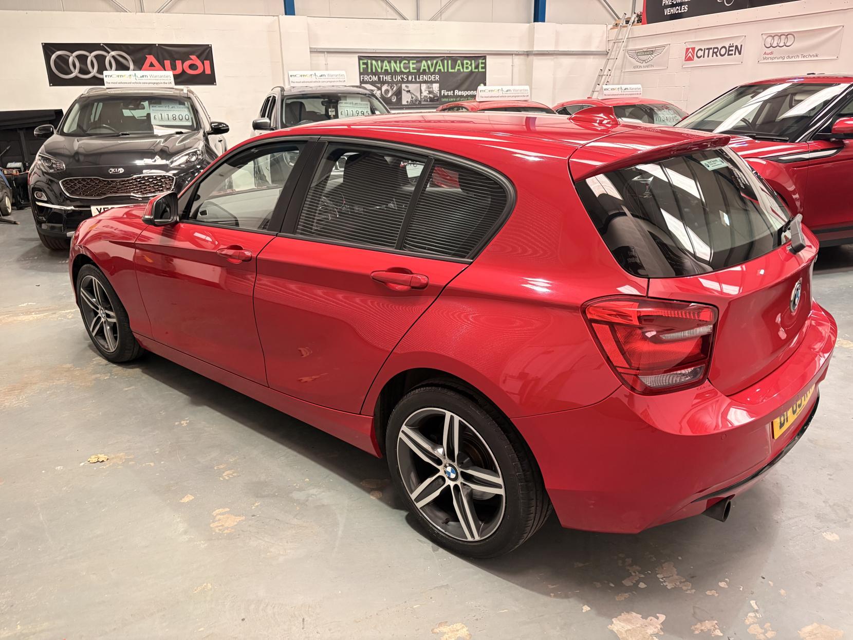 Vehicle Image 6