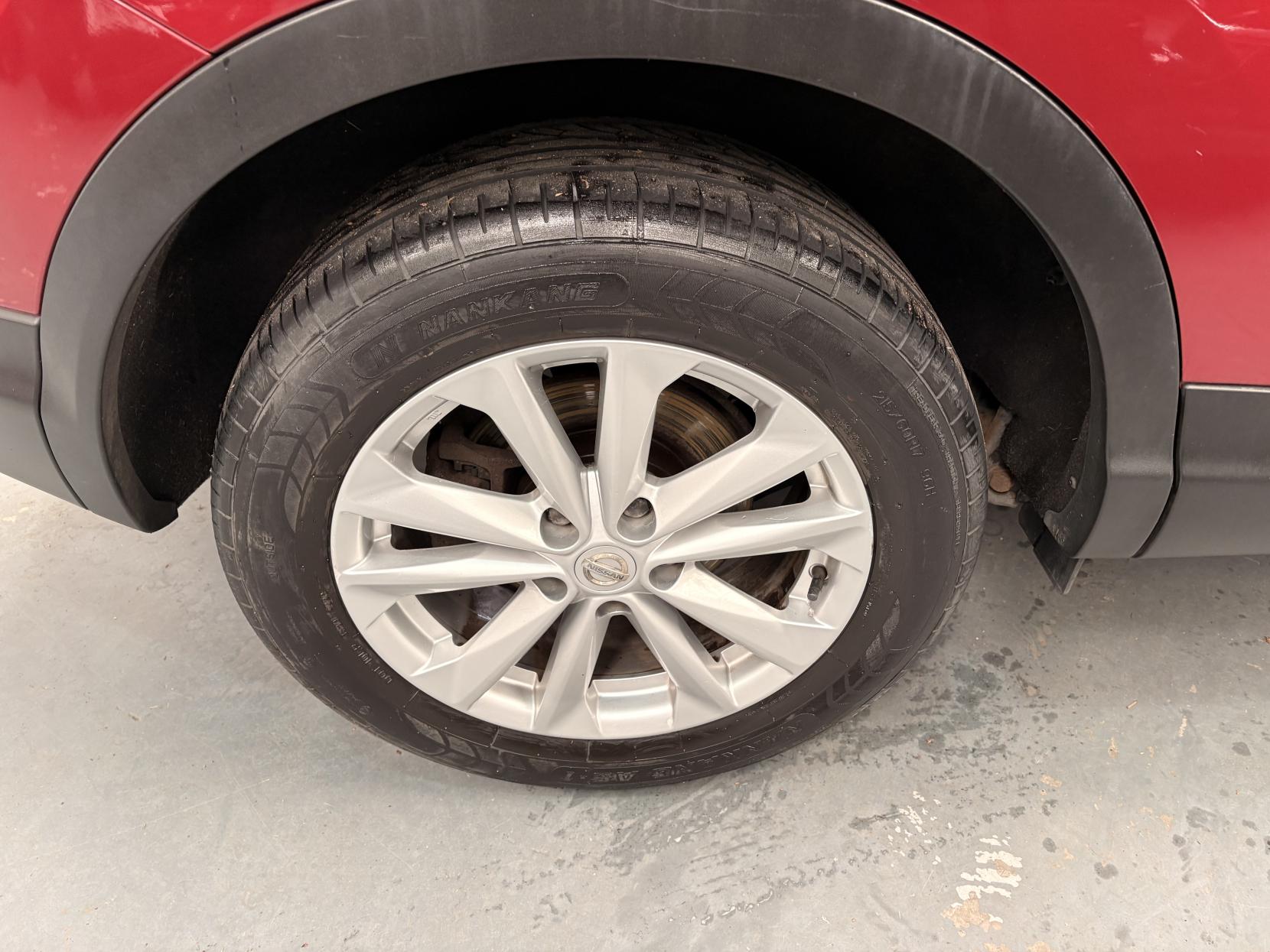 Vehicle Image 16