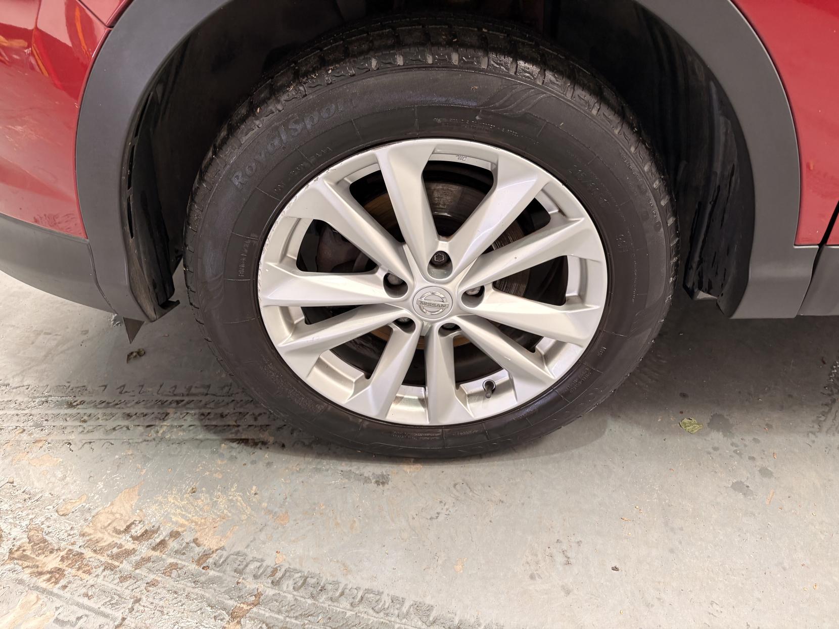 Vehicle Image 14