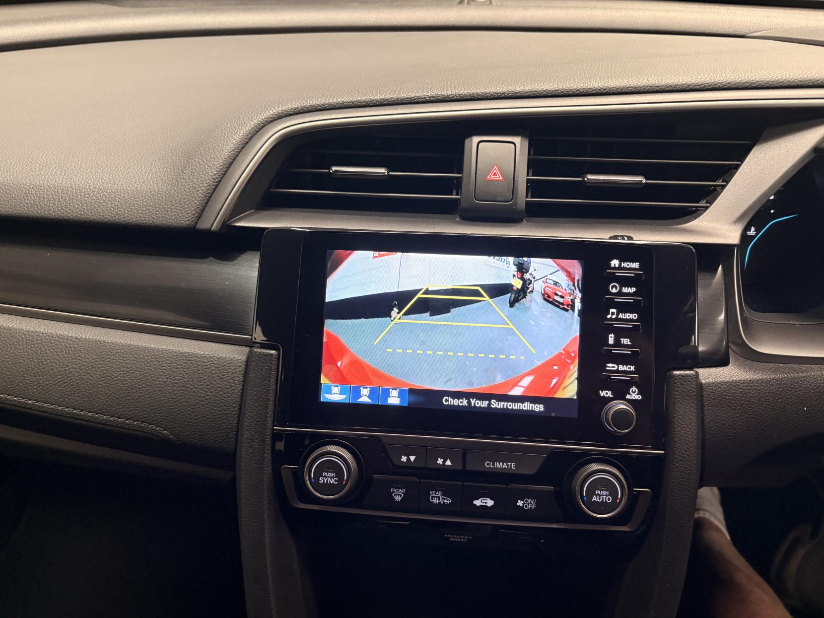 Vehicle Image 21