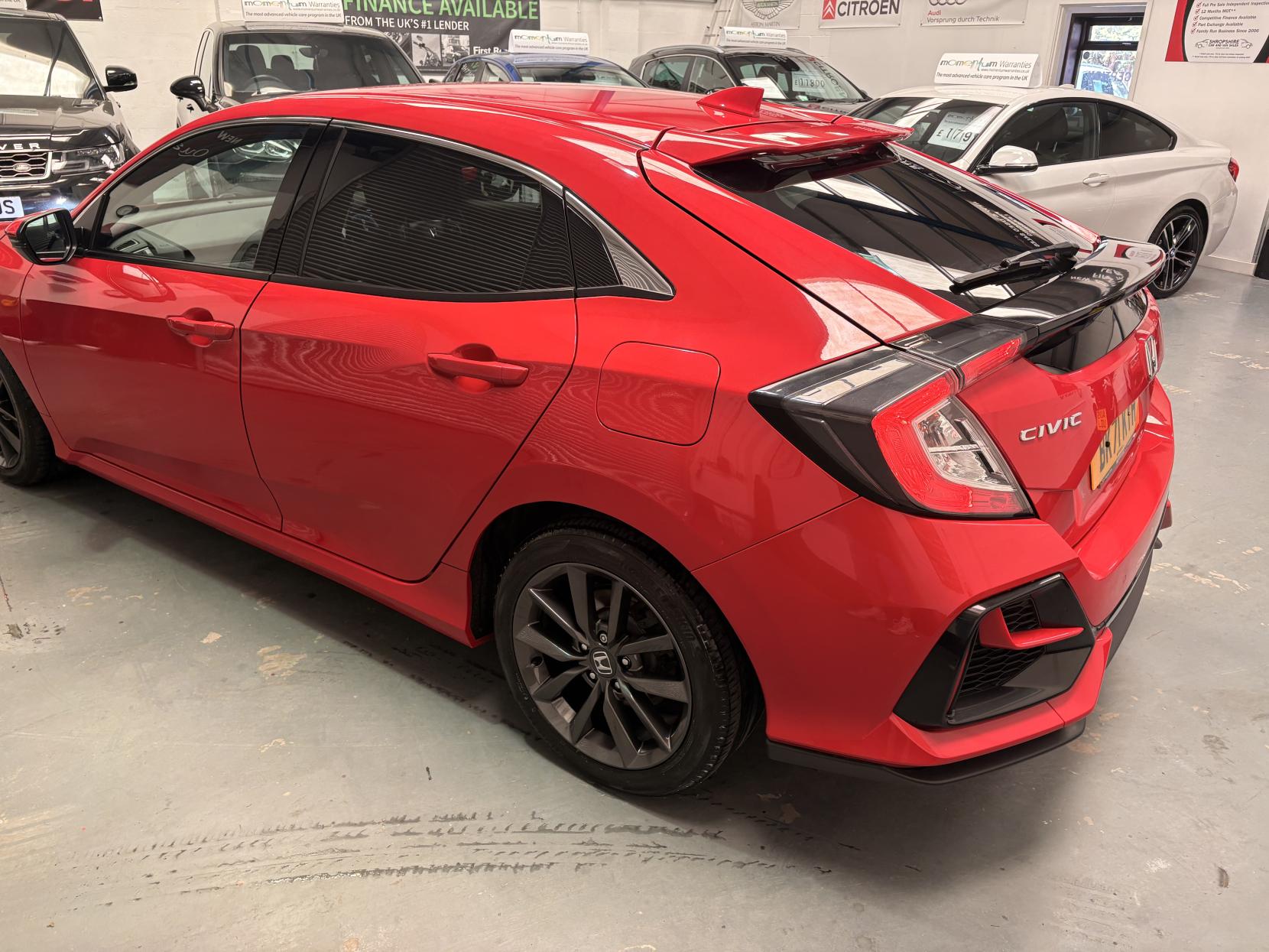 Vehicle Image 6