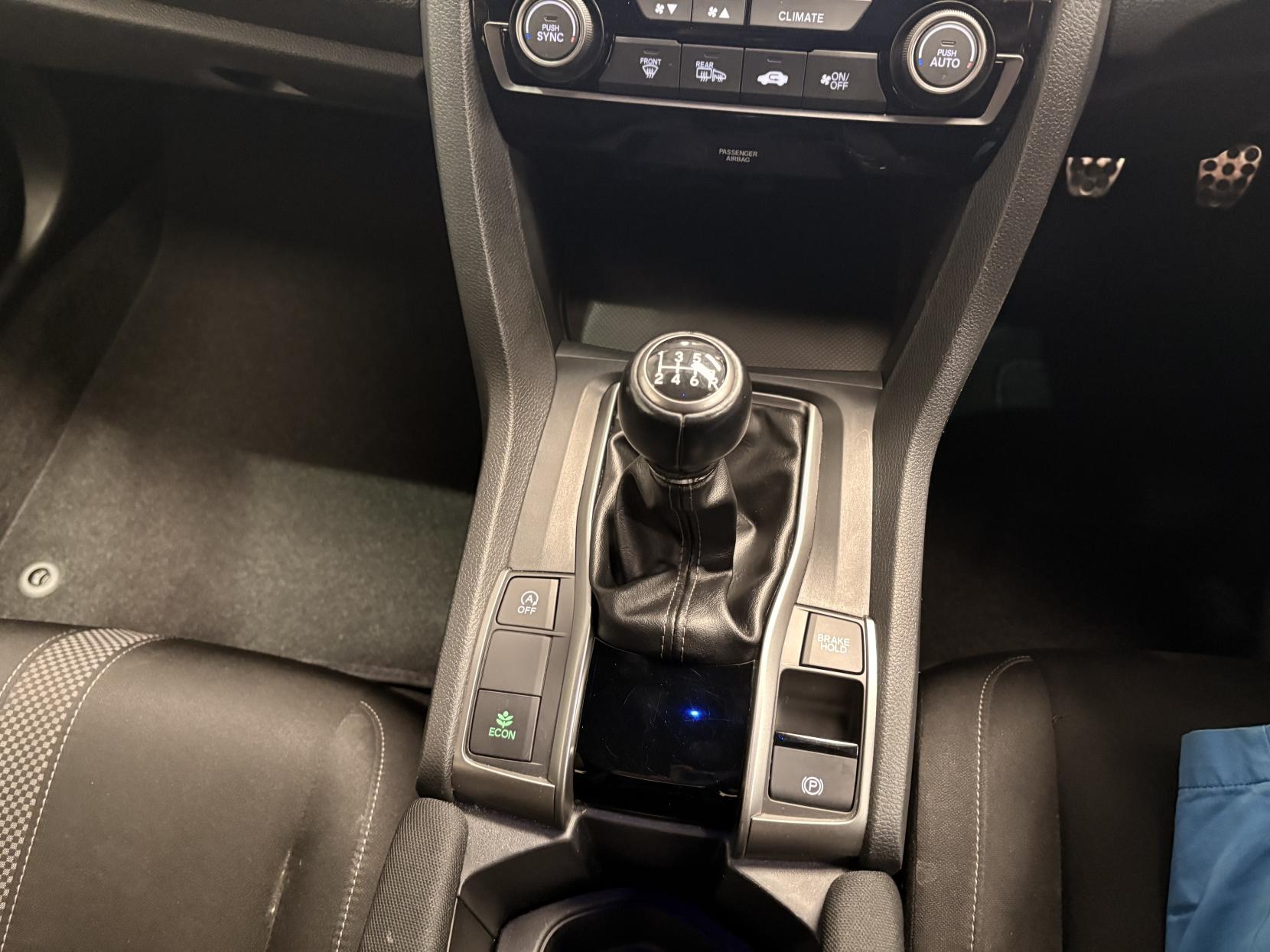 Vehicle Image 23