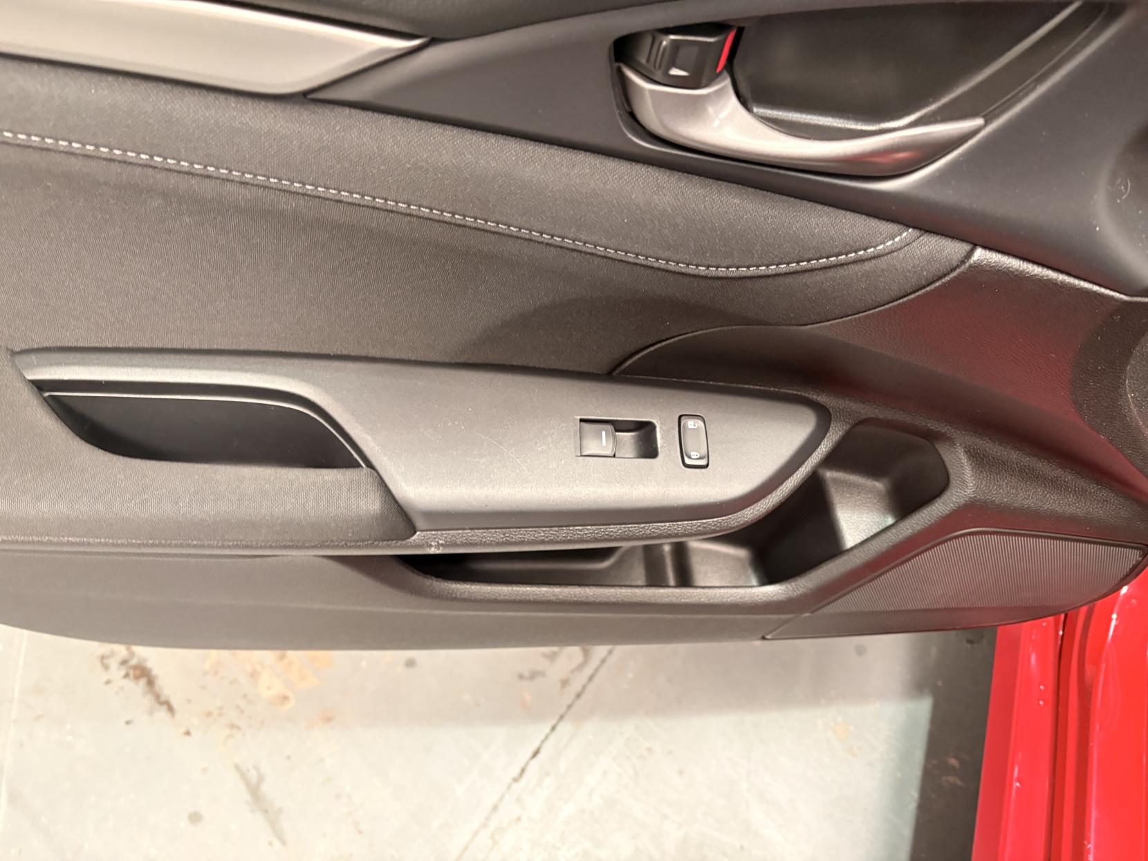 Vehicle Image 30