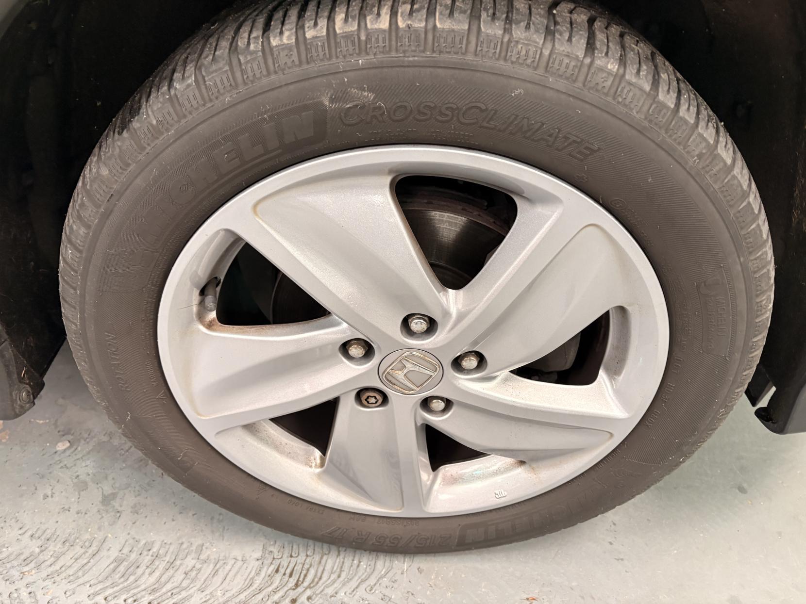 Vehicle Image 8