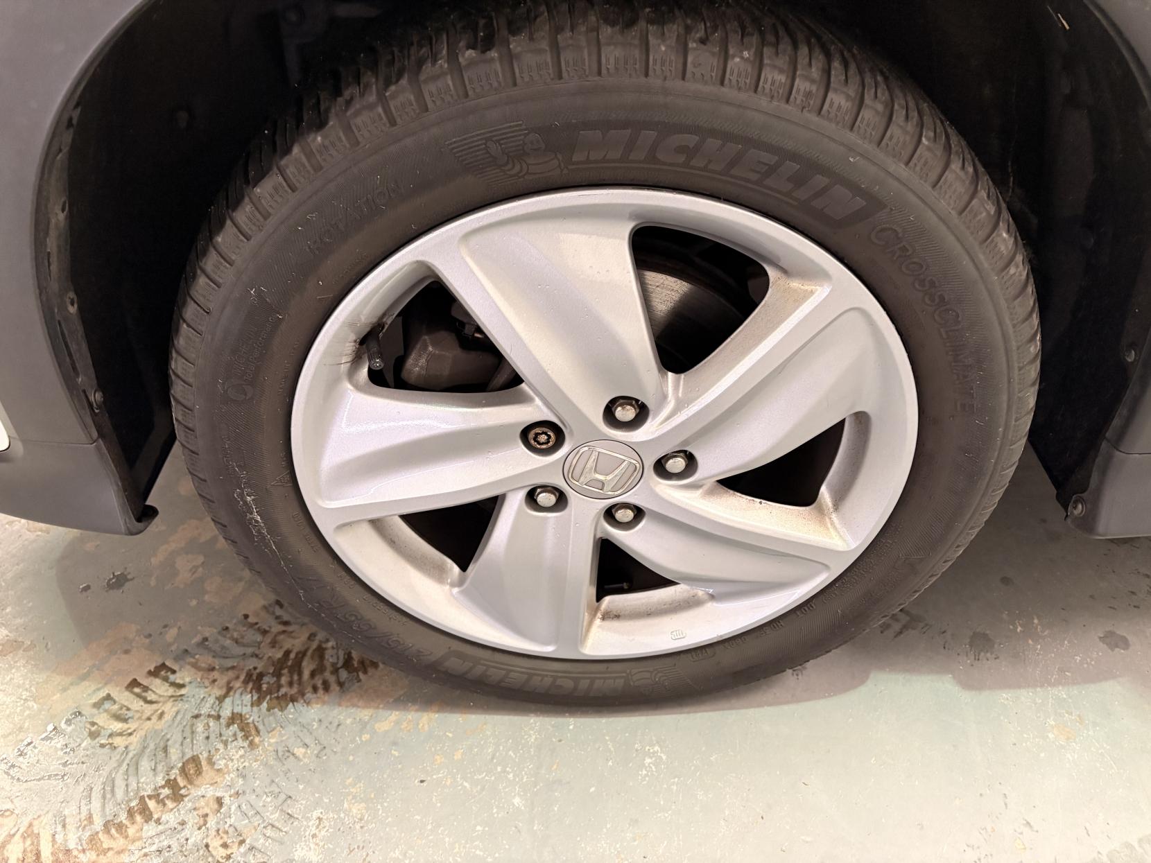 Vehicle Image 11