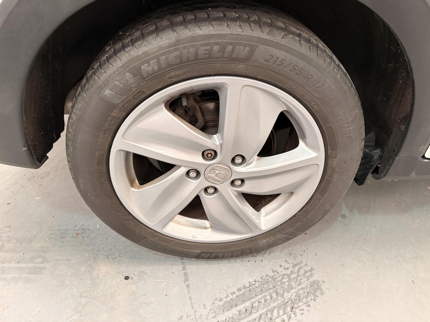 Vehicle Image 9