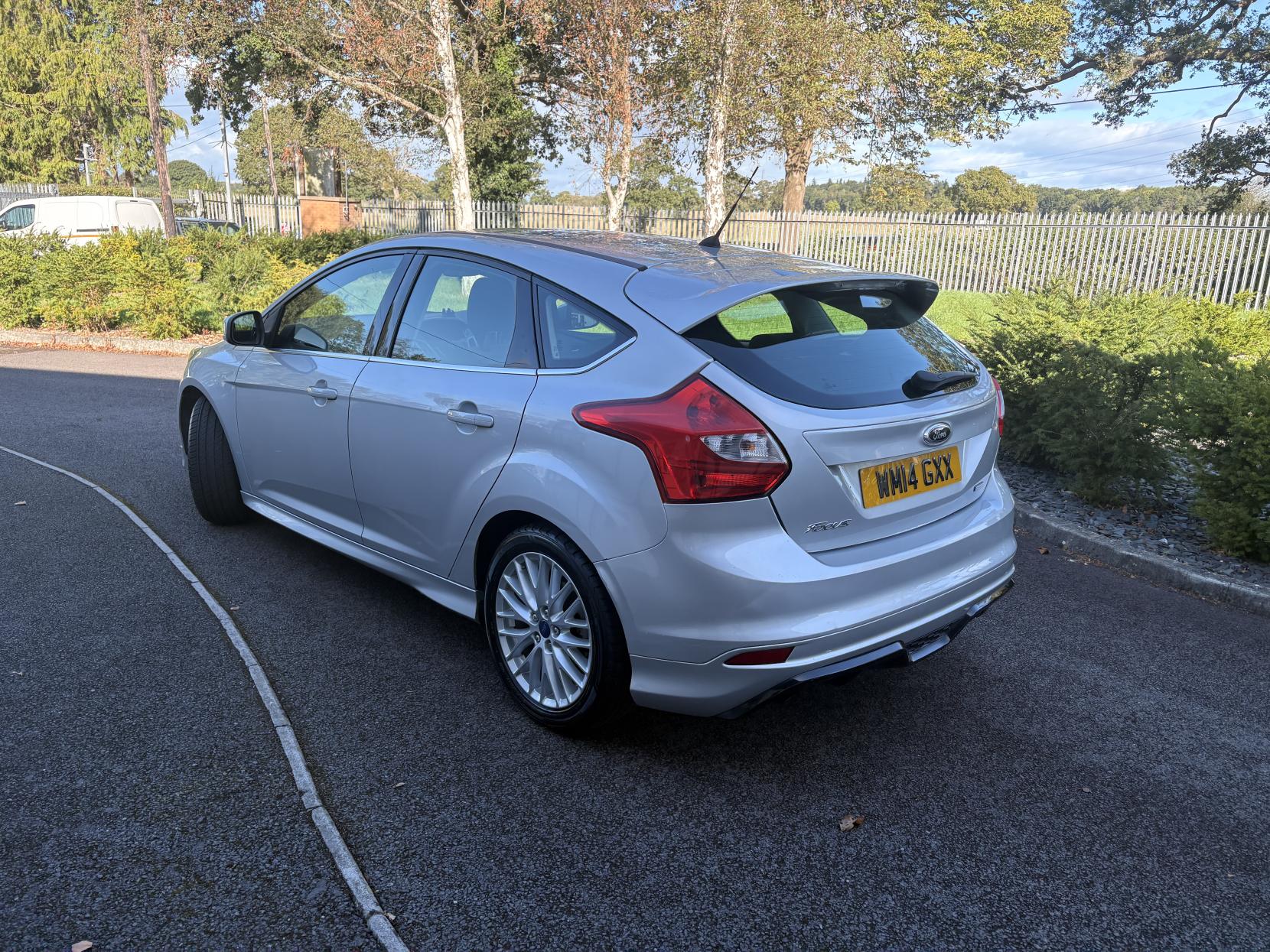 Vehicle Image 3