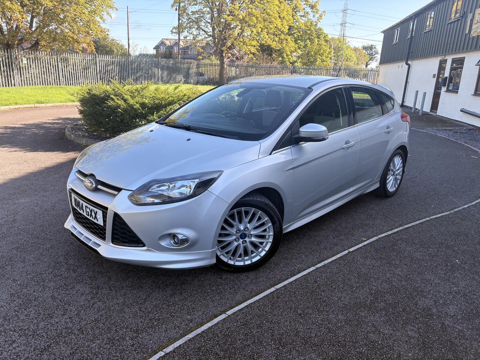 Ford Focus 1.6T EcoBoost Zetec S Hatchback 5dr Petrol Manual Euro 5 (s/s) (182 ps)