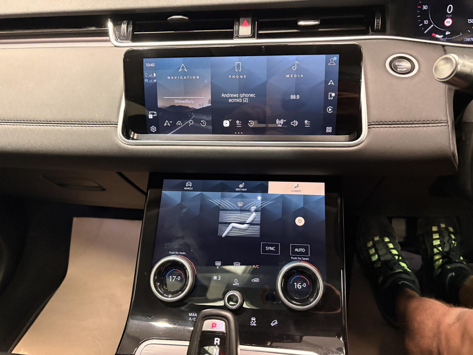 Vehicle Image 21