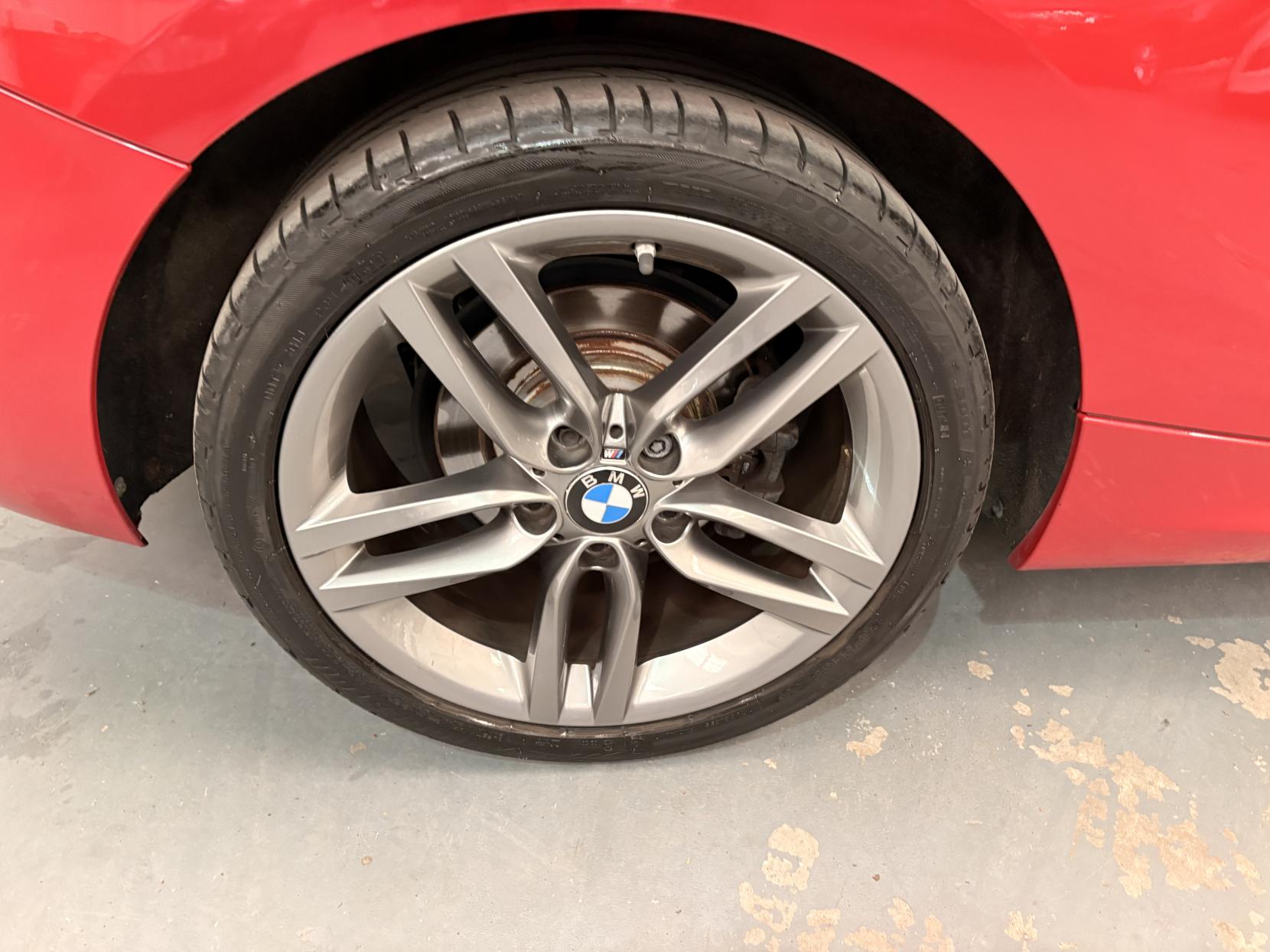 Vehicle Image 17