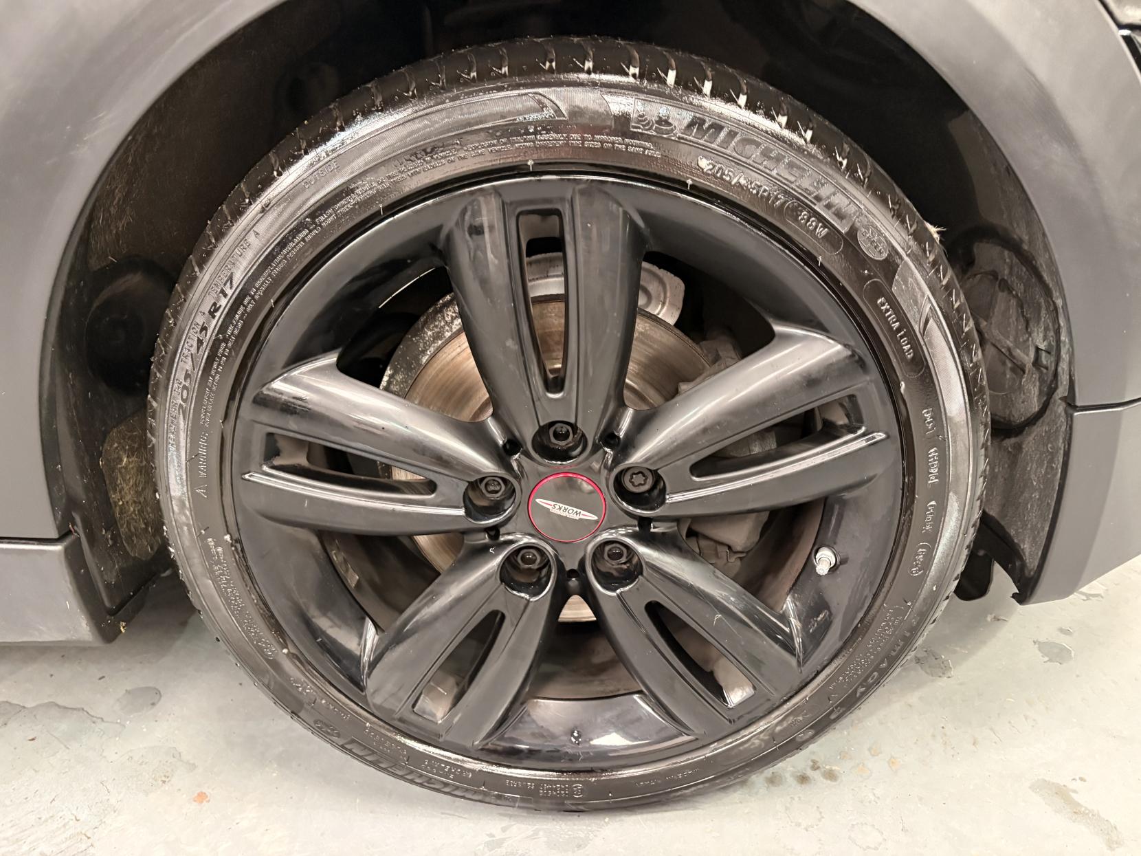 Vehicle Image 15