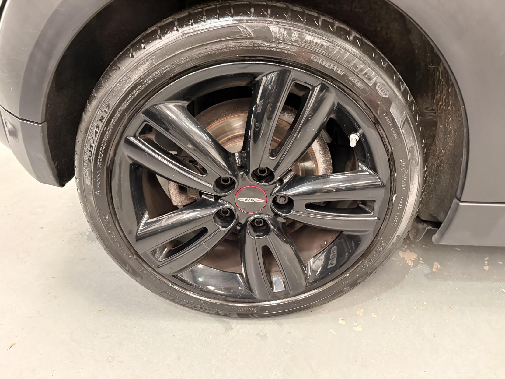 Vehicle Image 18