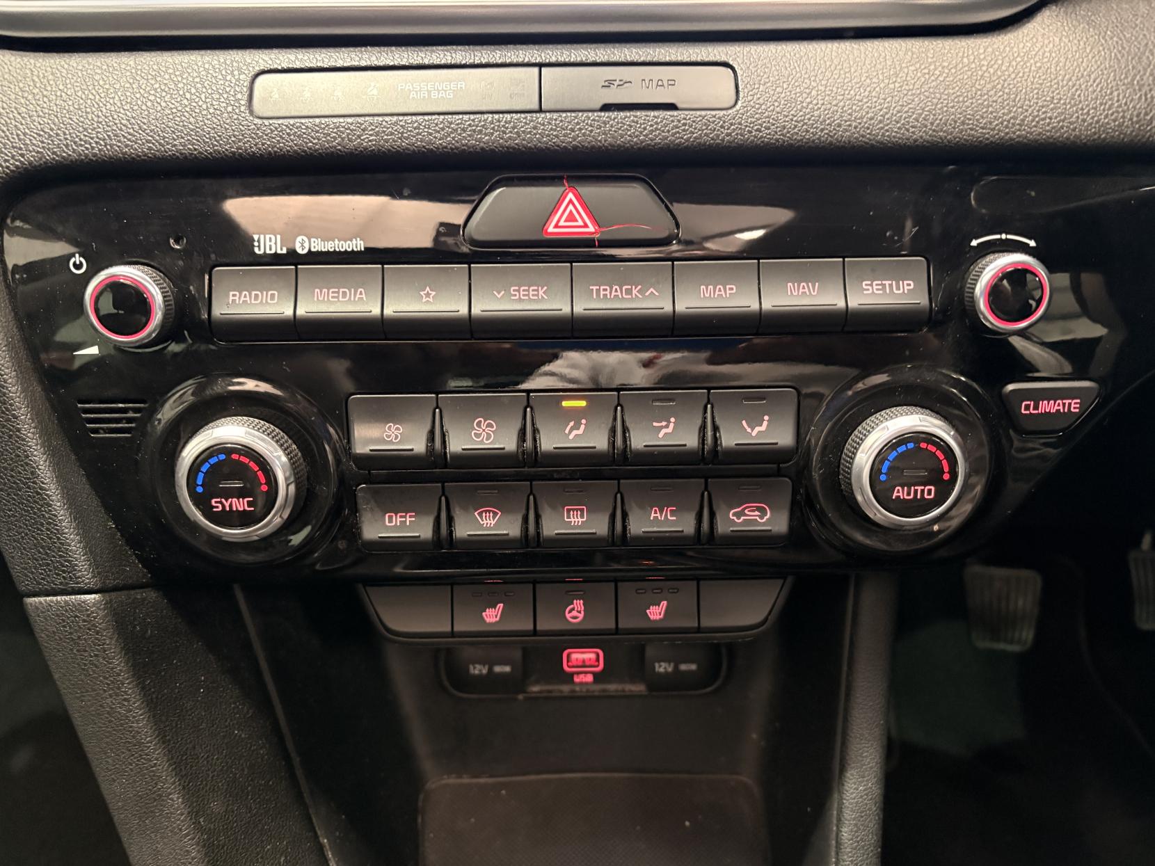 Vehicle Image 24