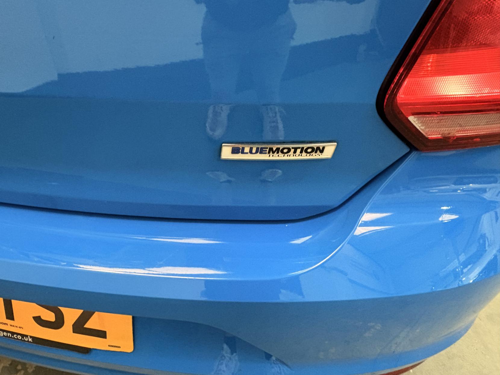 Vehicle Image 17