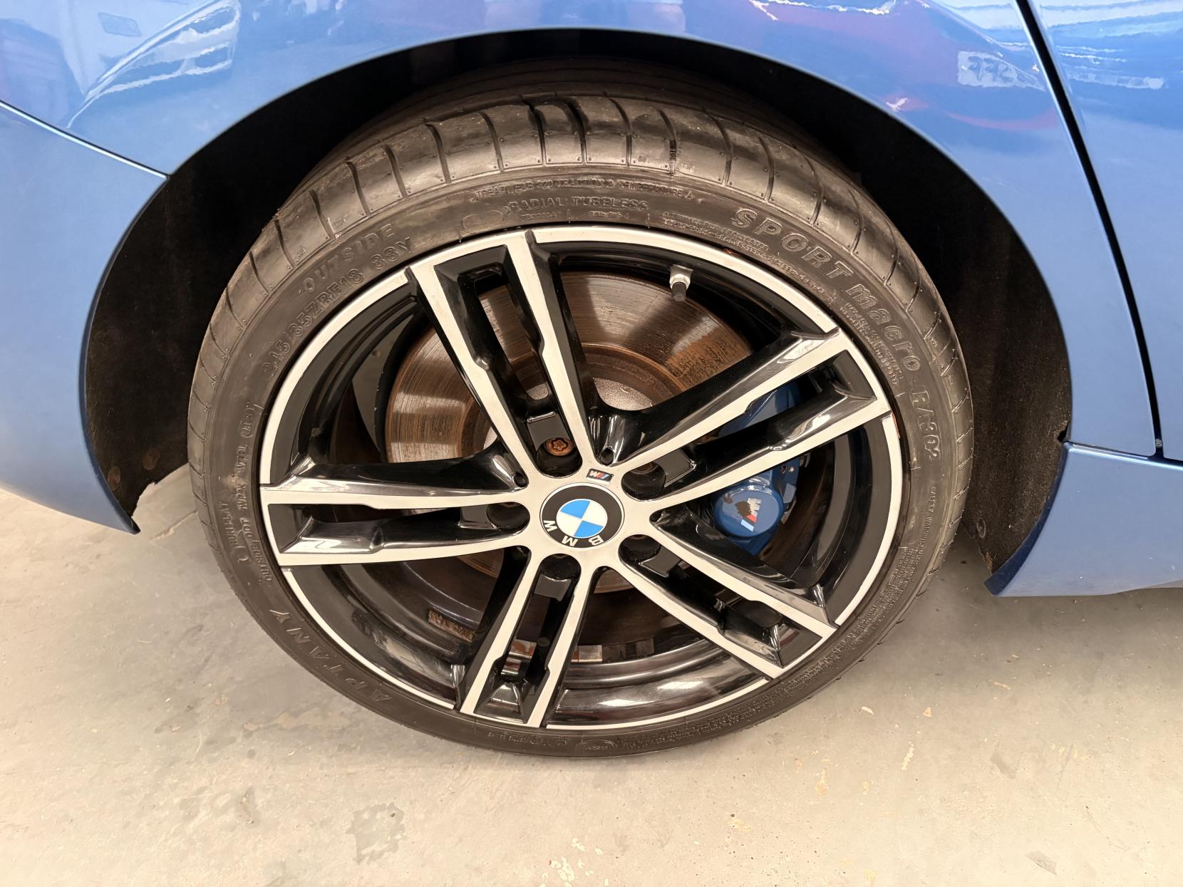 Vehicle Image 16