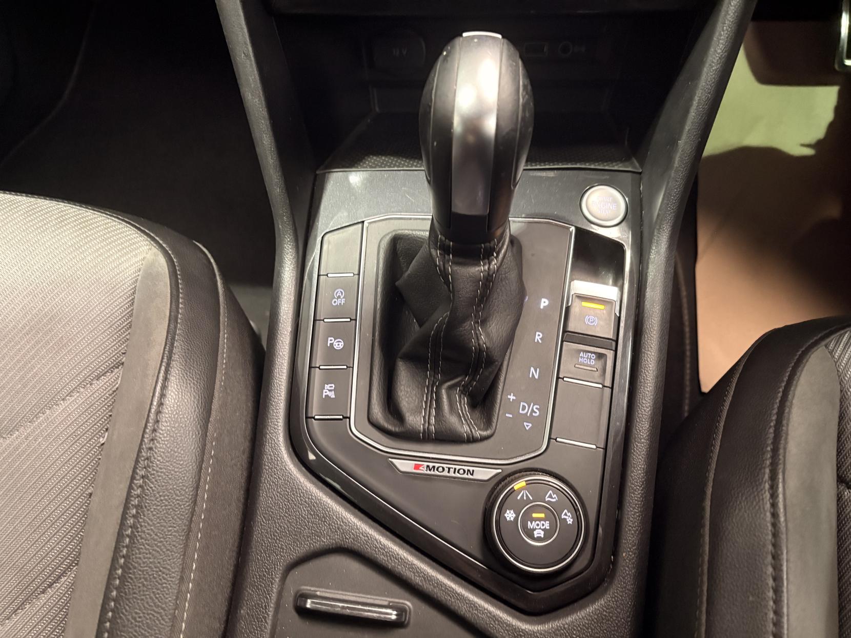 Vehicle Image 28