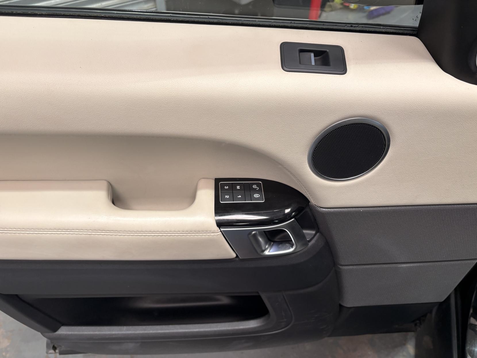 Vehicle Image 33