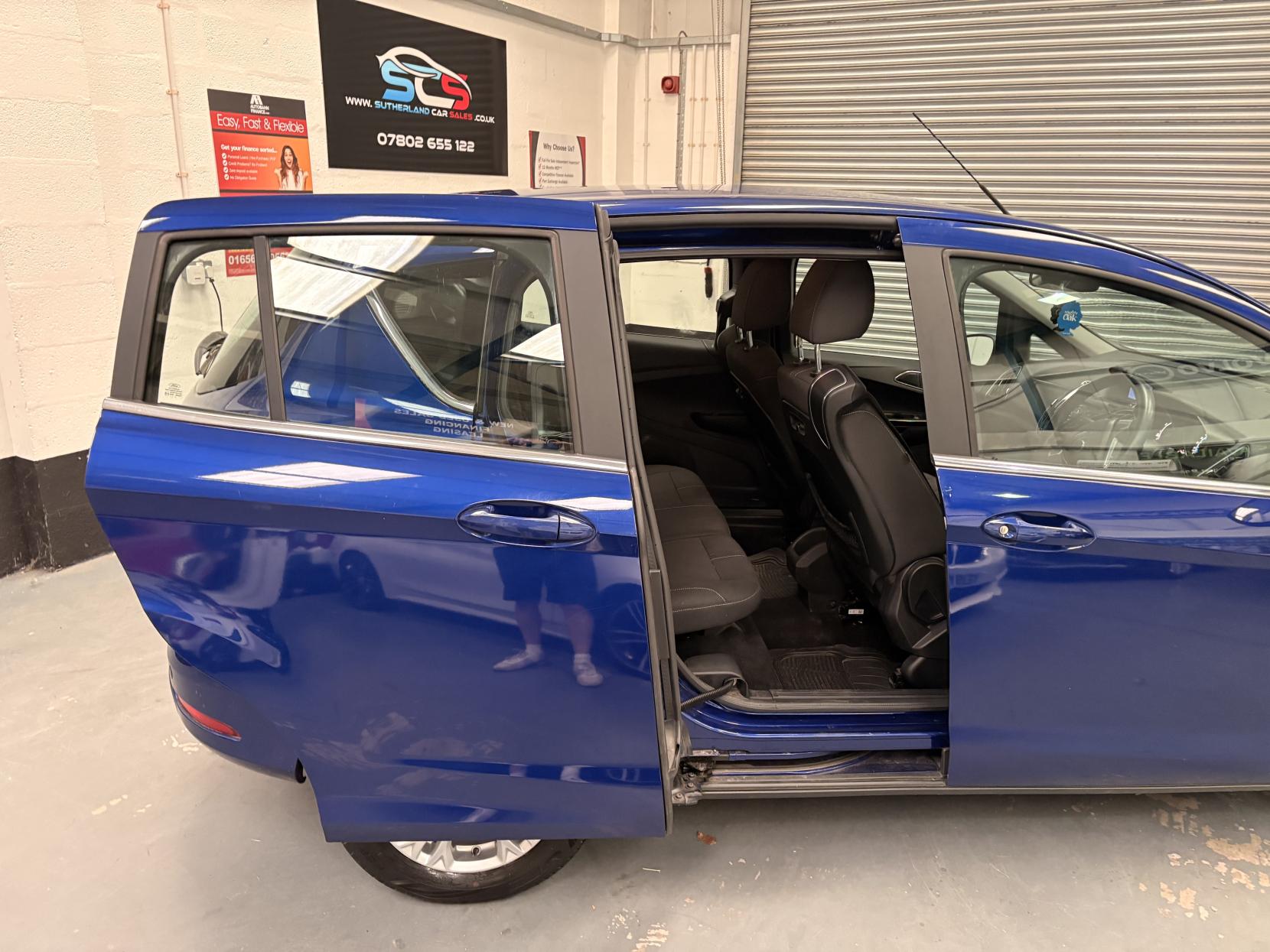 Vehicle Image 11