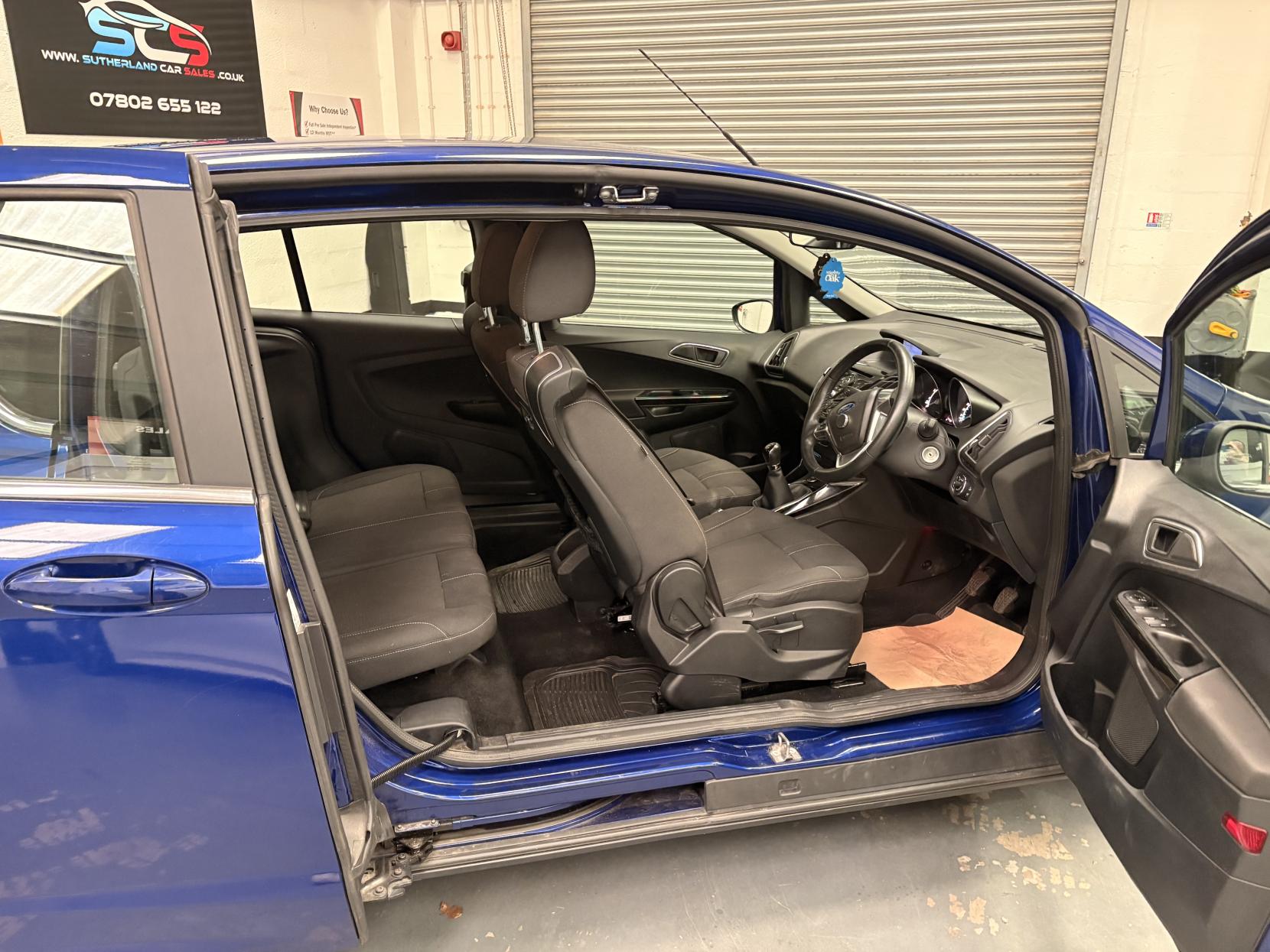 Vehicle Image 12