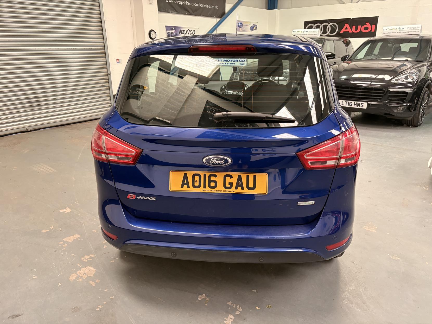 Vehicle Image 4