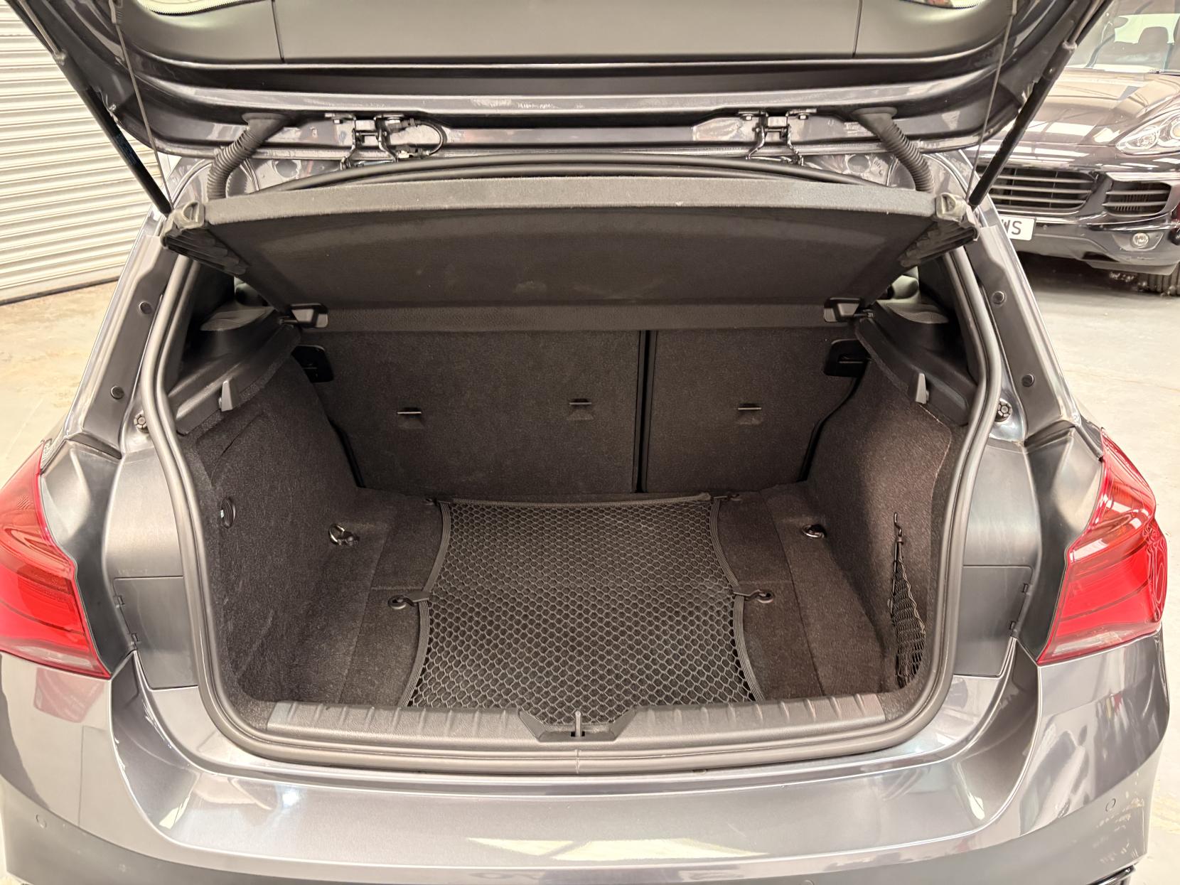 Vehicle Image 38