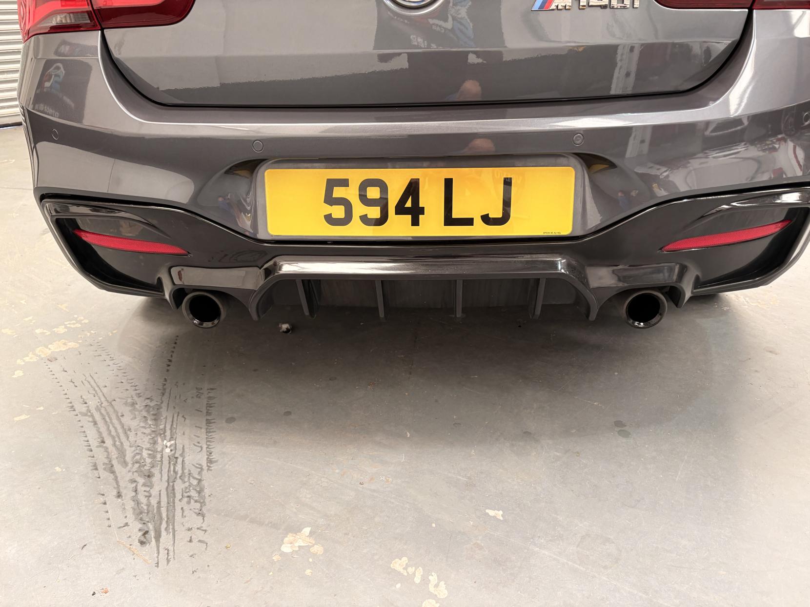 Vehicle Image 9