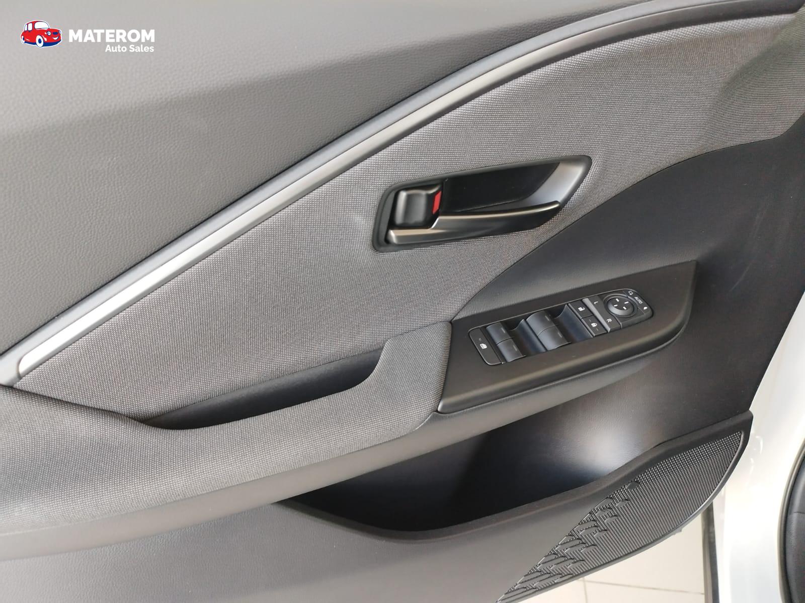 Toyota C-HR 2.0   197 hp New C-hr 2.0 full hybrid 