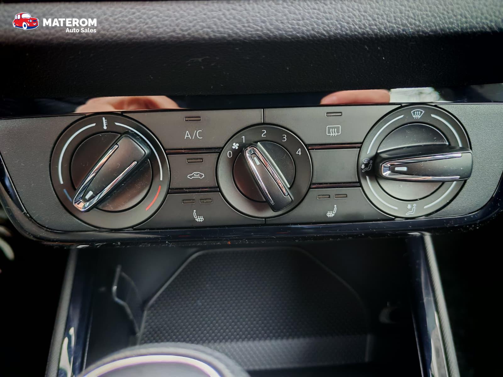 Skoda Fabia 1.0 Essence Fabia IV